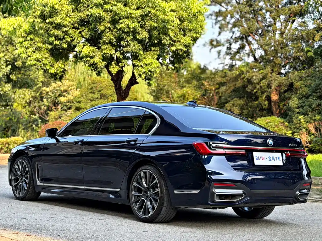 BMW 7 Series 2020 — фото 19