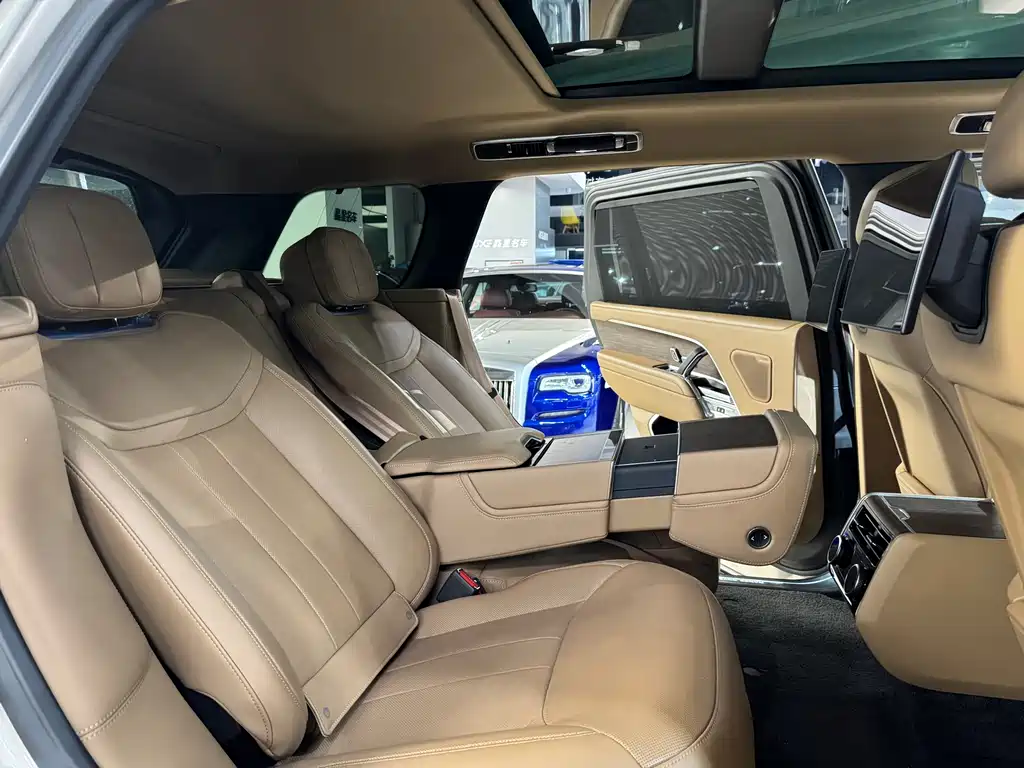 Land Rover Range Rover 2025 — фото 10