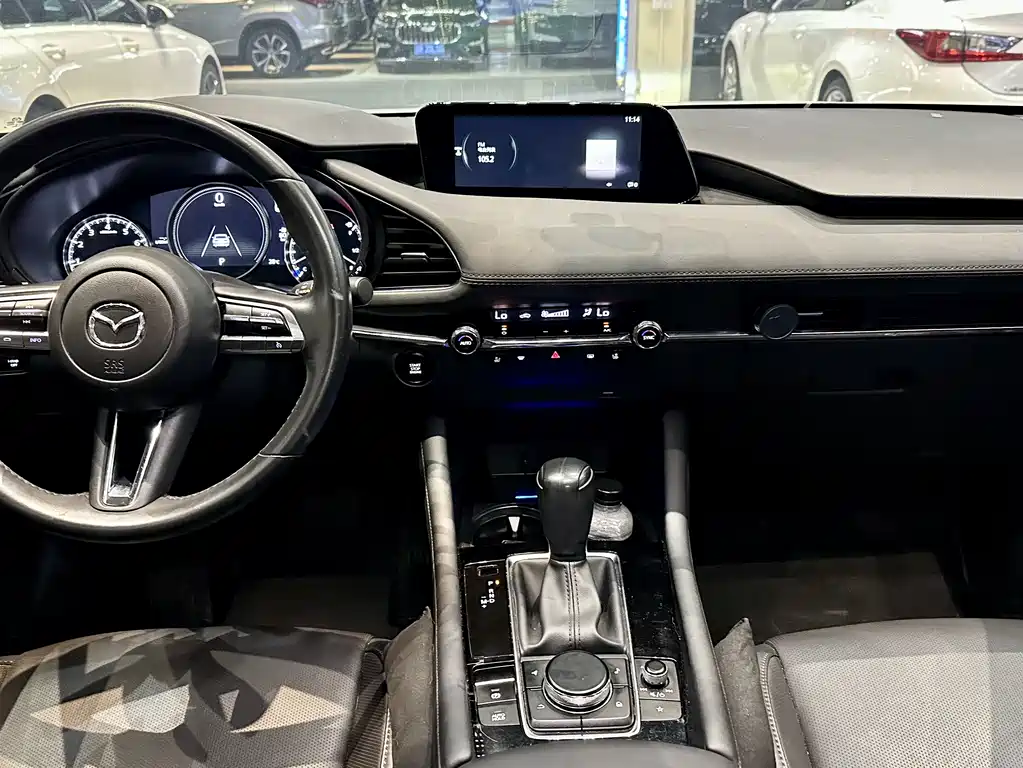 Mazda 3 Axela 2022