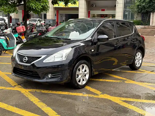 Nissan Tiida 2014