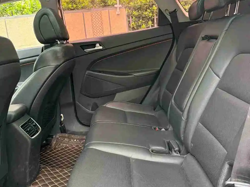 Hyundai Tucson 2016 — фото 10
