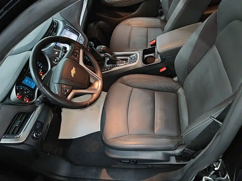 Chevrolet Malibu 2018 — фото 15