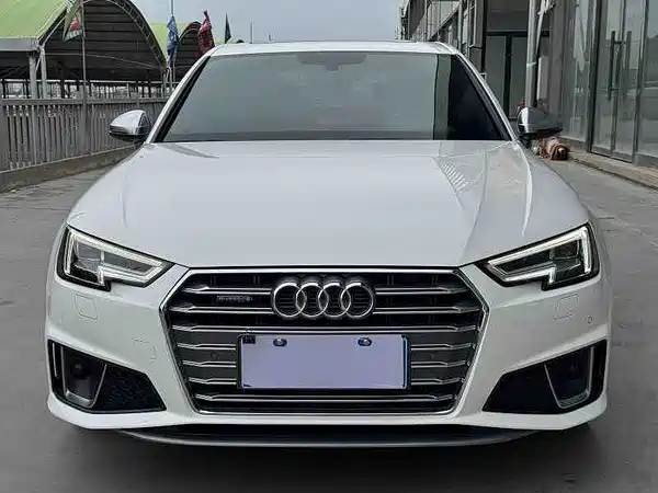 Audi A4L 2020
