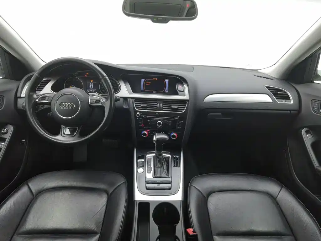 Audi A4L 2016