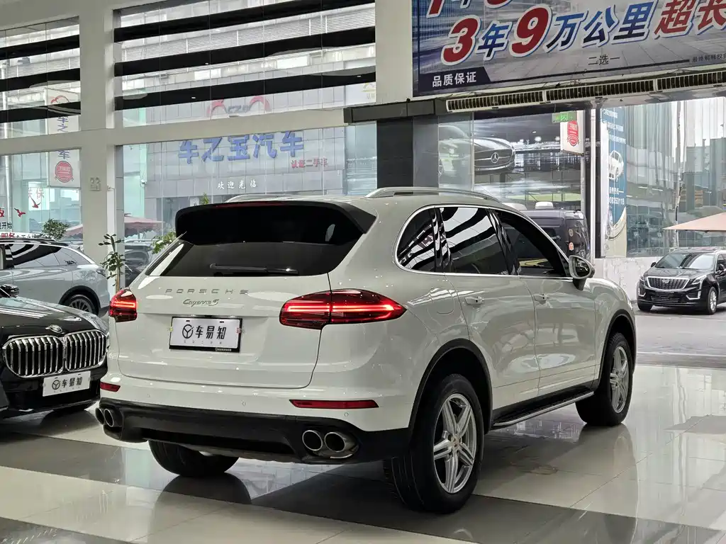 Porsche Cayenne Hybrid 2017 — фото 6