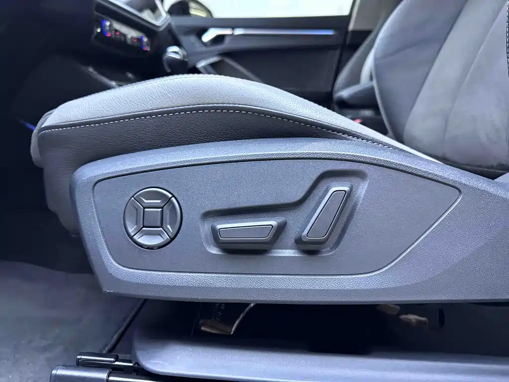 Audi Q3 2022 — фото 18