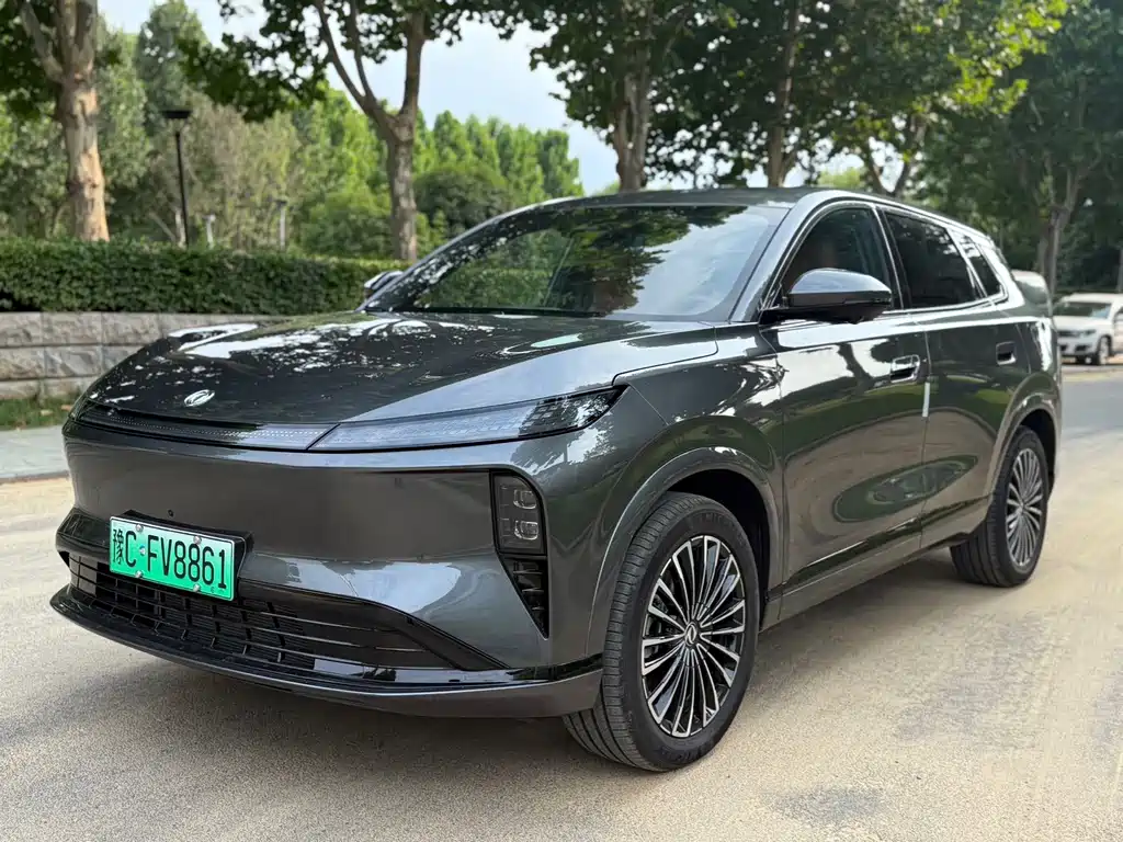 Dongfeng Fengshen L8 2026 — фото 1