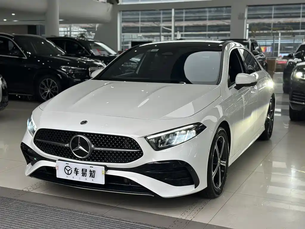 Mercedes-Benz A-Class 2024 — фото 1