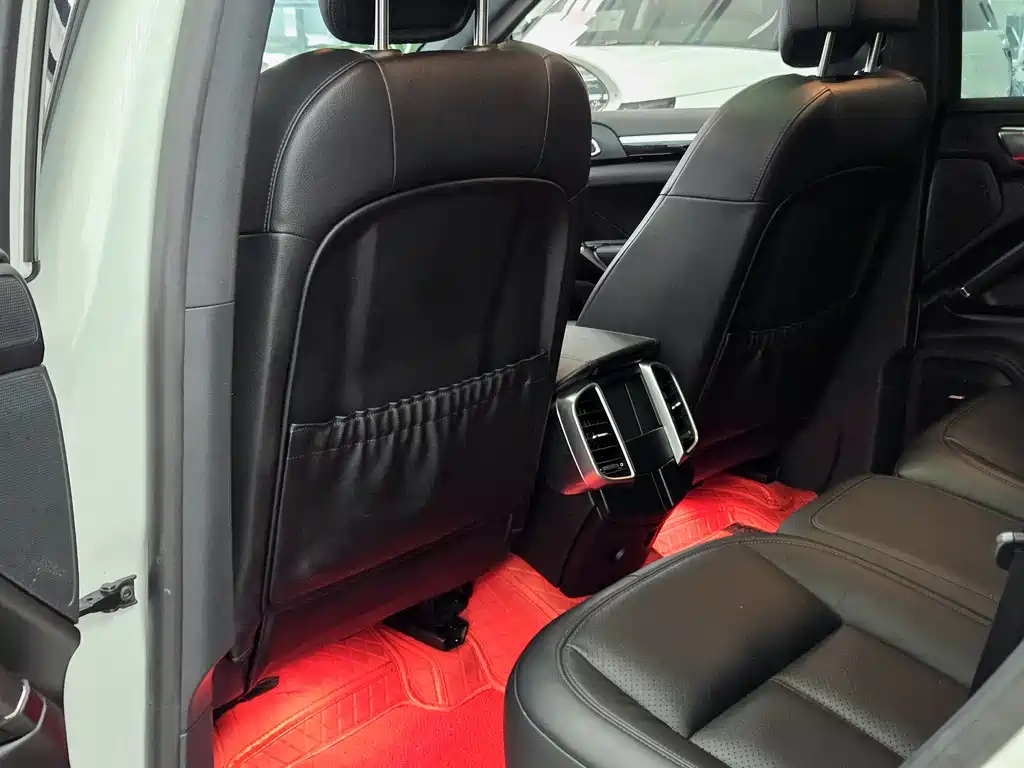 Porsche Cayenne Hybrid 2017 — фото 14