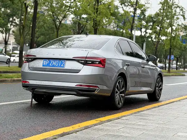 Skoda Superb 2022
