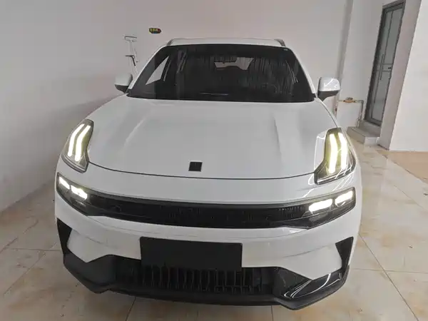 Lynk & Co 06 2023