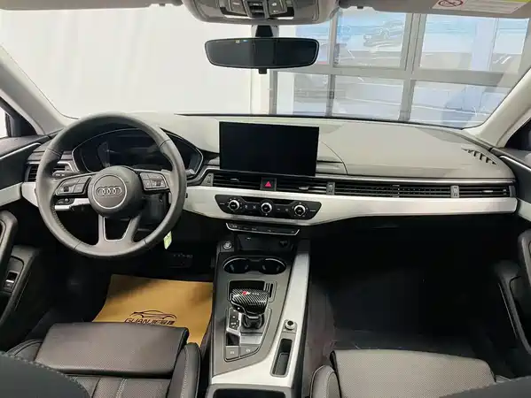 Audi A4L 2020