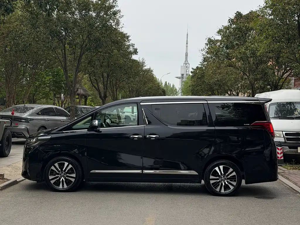 Toyota Alphard 2018 — фото 6