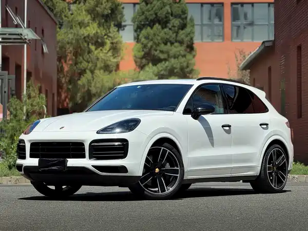 Porsche Cayenne 2023