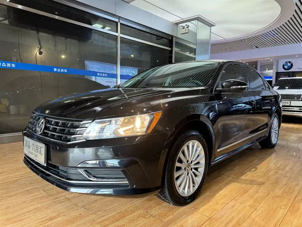 Volkswagen Passat 2019 — фото 1