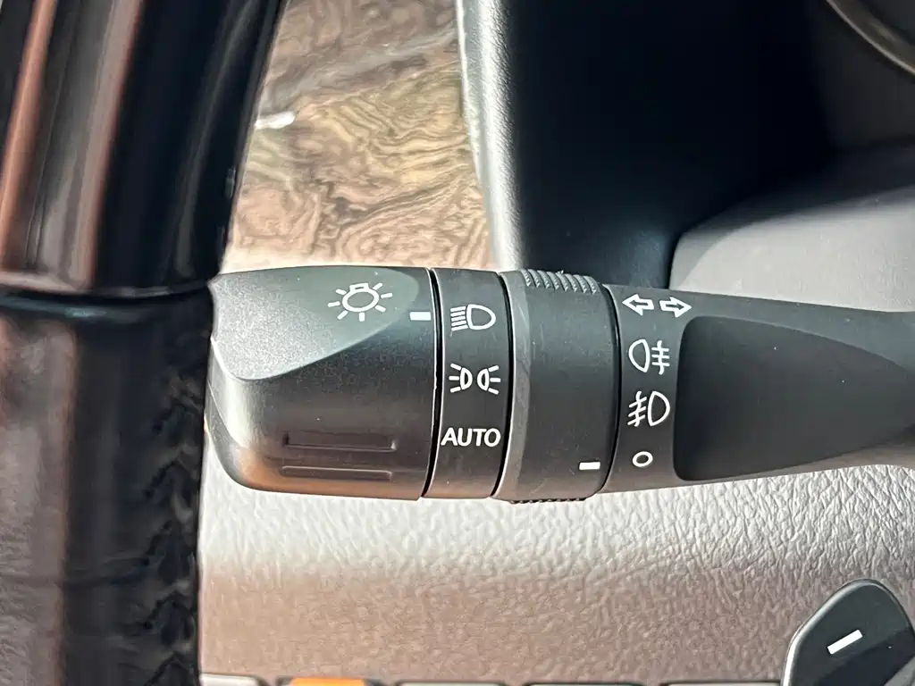 Toyota Alphard 2023 — фото 20
