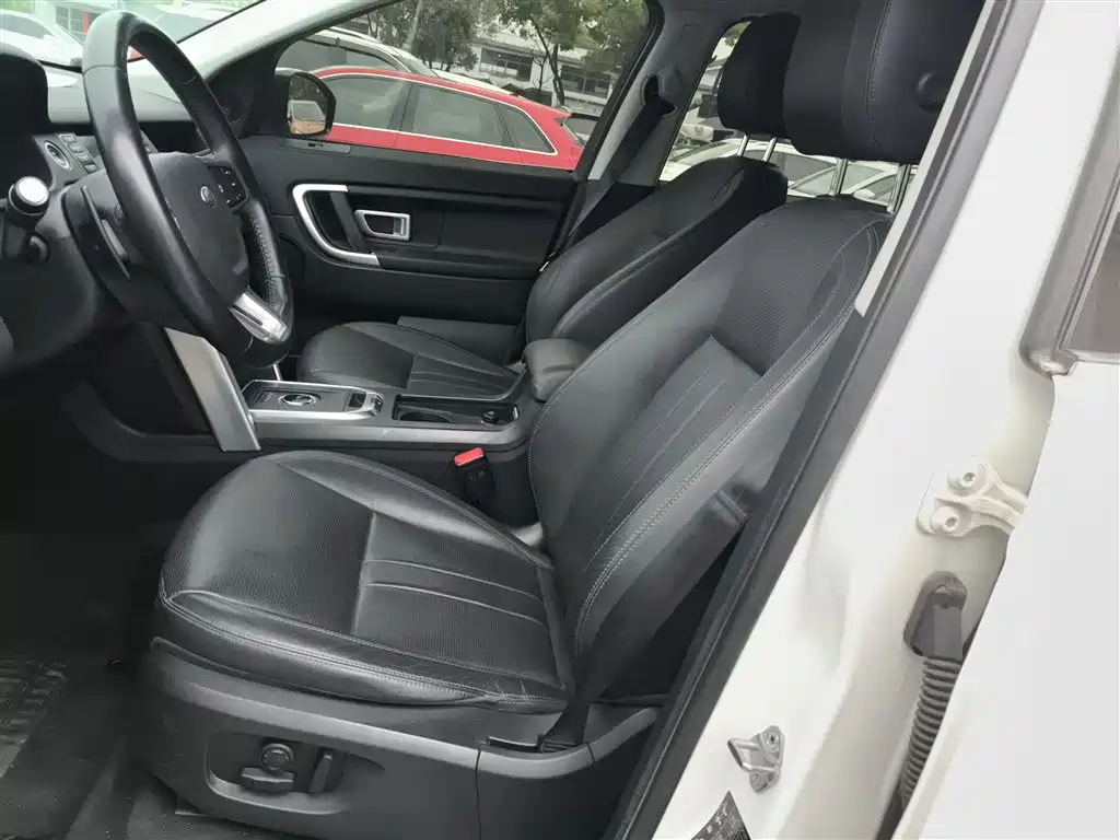 Land Rover Discovery Sport 2019 — фото 11
