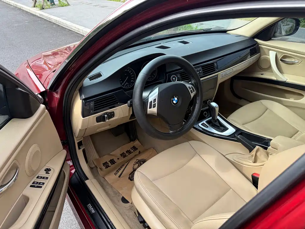 BMW 3 Series 2012 — фото 11