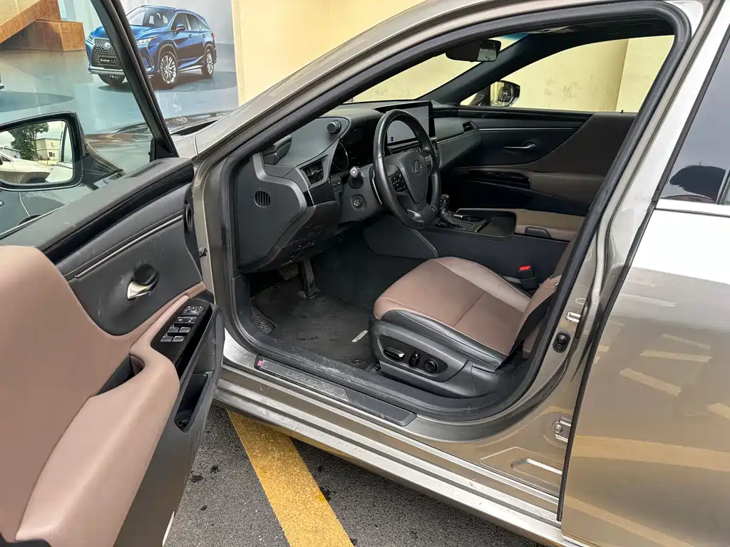 Lexus ES 2024 — фото 13