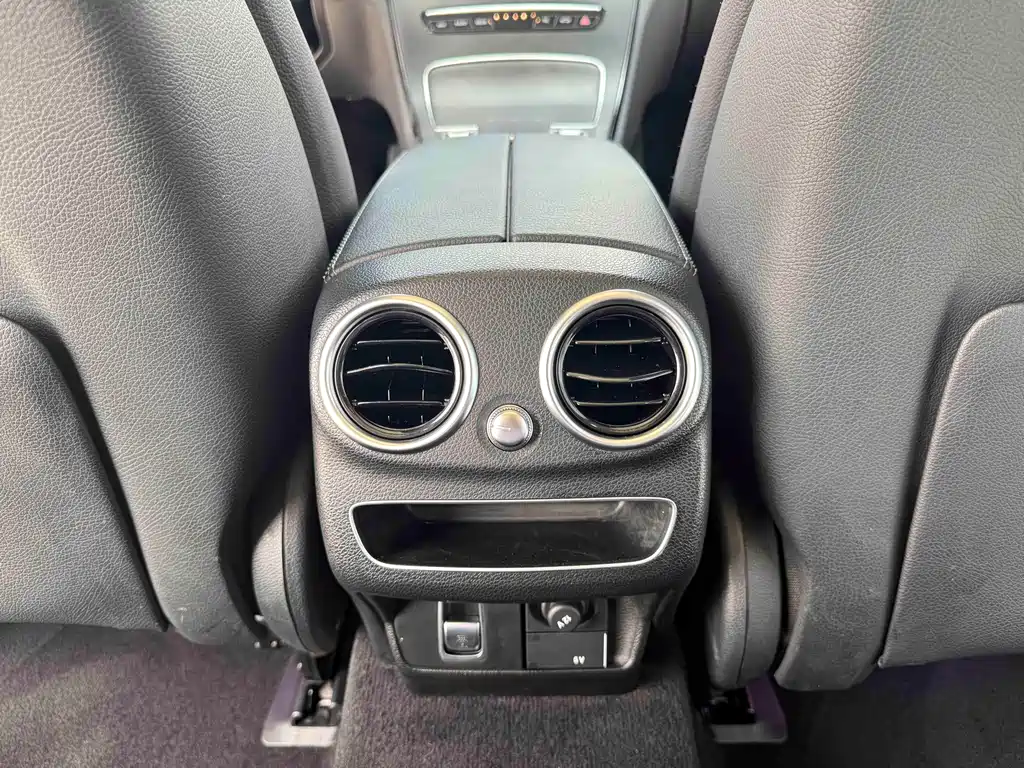 Mercedes-Benz C-Class 2020 — фото 17