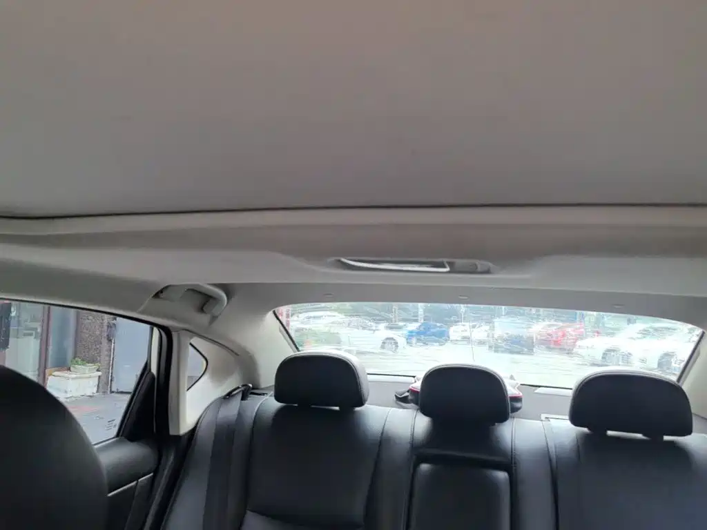 Nissan Sylphy 2015 — фото 18