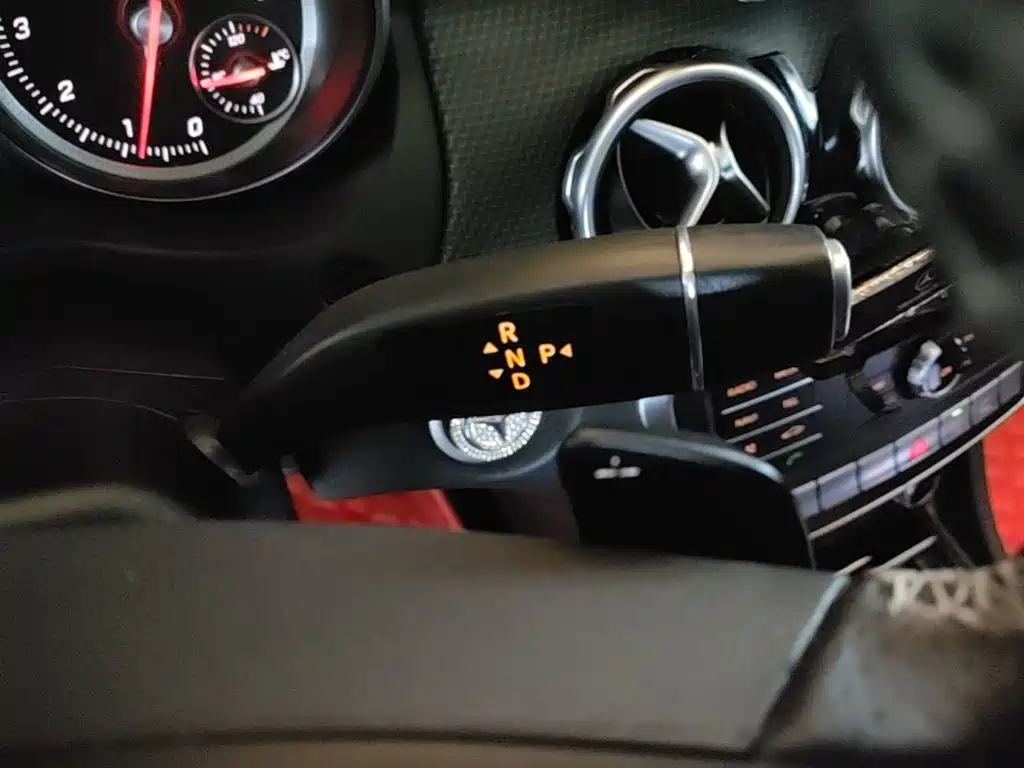 Mercedes-Benz GLA 2017 — фото 14