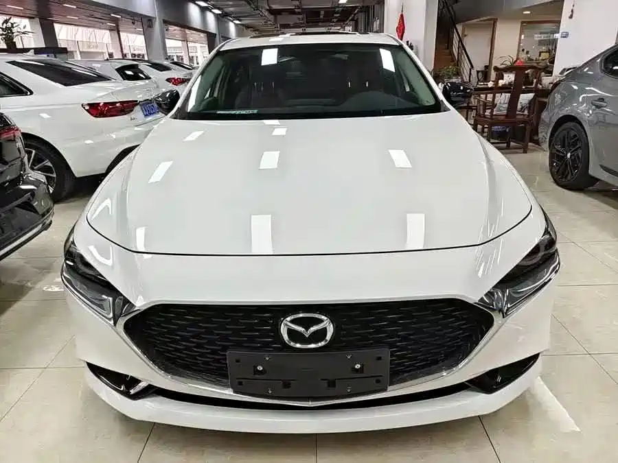 Mazda 3 Axela 2024