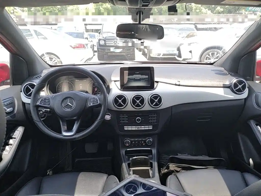 Mercedes-Benz B-Class 2017 — фото 10