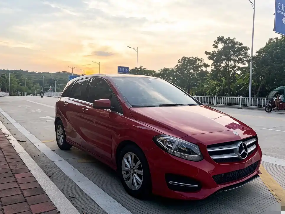 Mercedes-Benz B-Class 2016 — фото 3