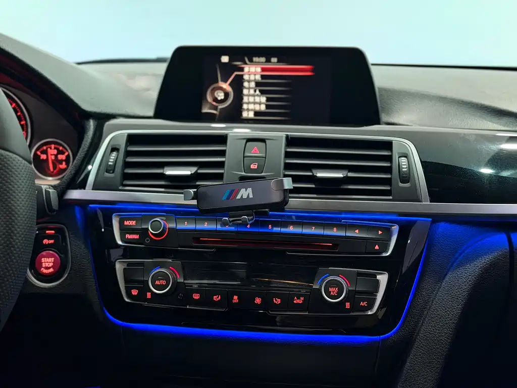 BMW 3 Series 2017 — фото 12