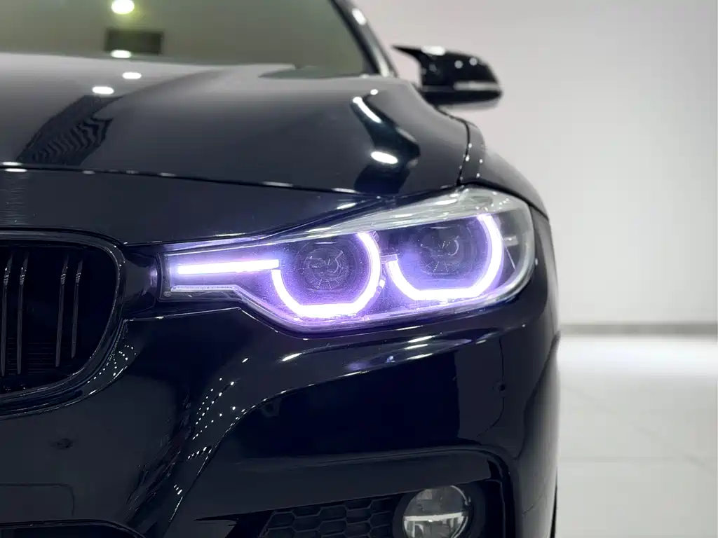BMW 3 Series 2017 — фото 16