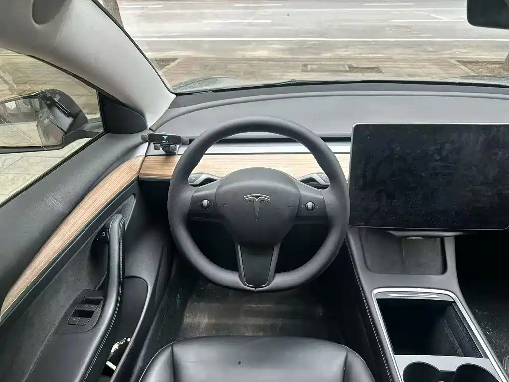 Tesla Model 3 2022 — фото 3