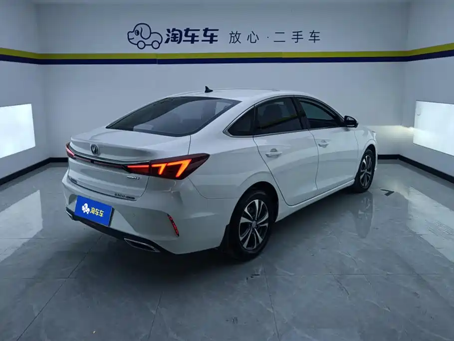 Changan Eado 2022 — фото 3