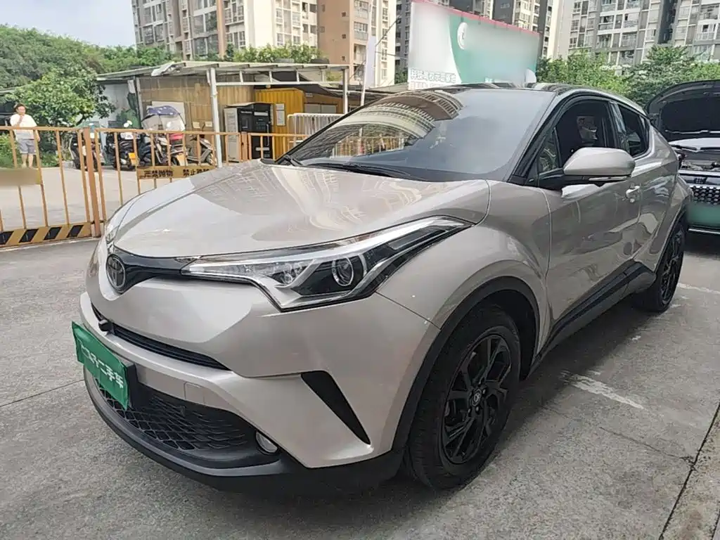 Toyota C-HR 2021 — фото 2