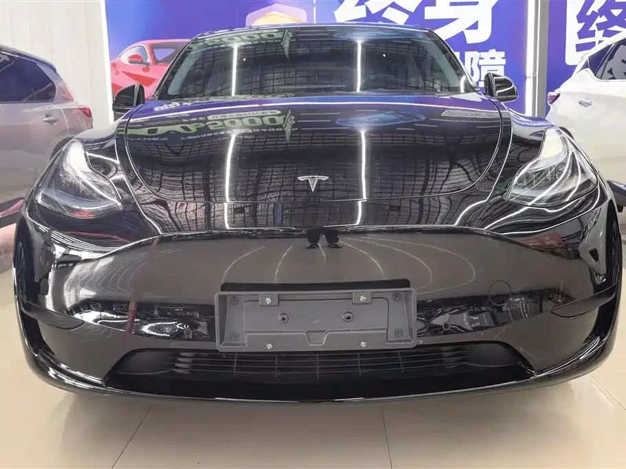 Tesla Model Y 2023 — фото 2