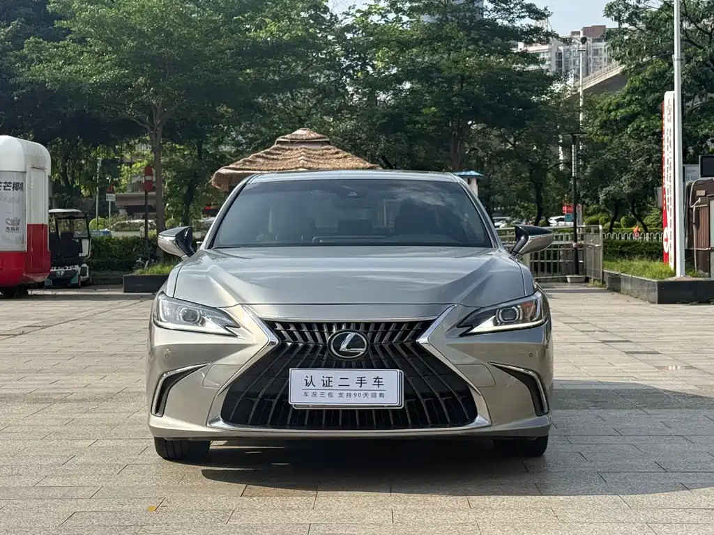 Lexus ES 2023 — фото 2