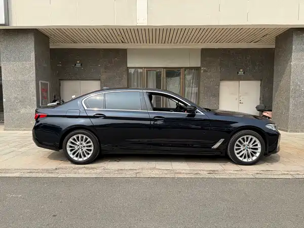 BMW 5 Series 2022