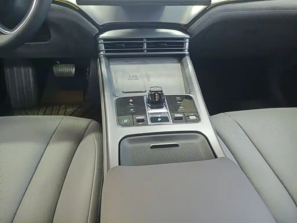 BYD Seal 07 DM-i 2025 — фото 14