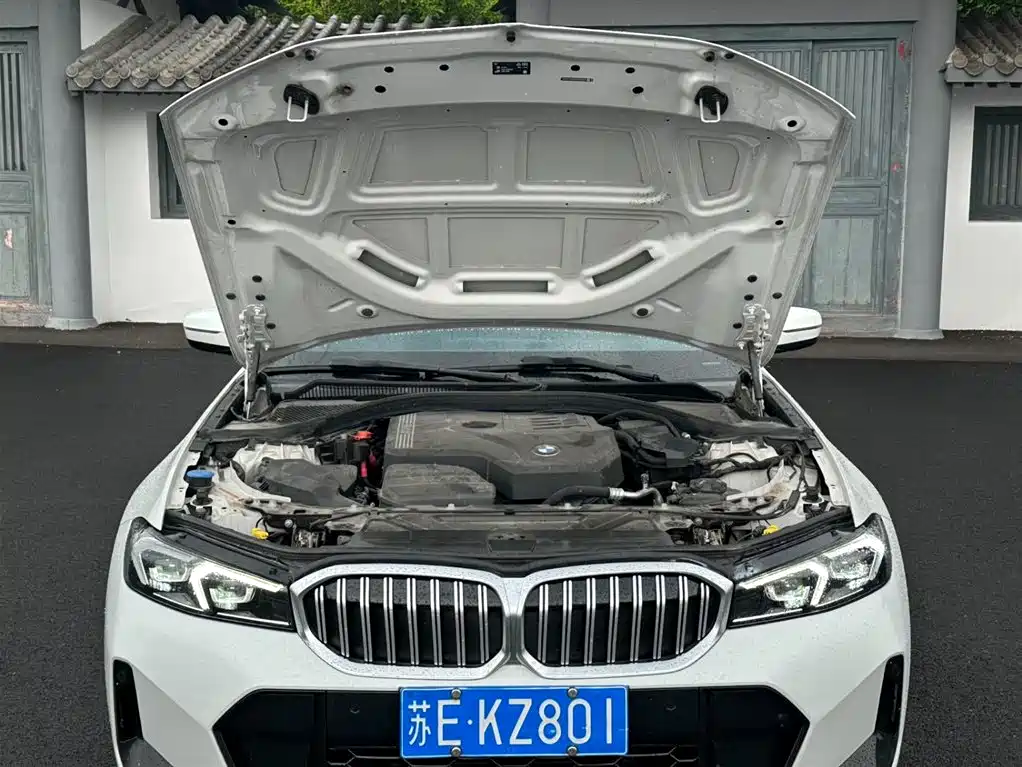 BMW 3 Series 2023 — фото 20