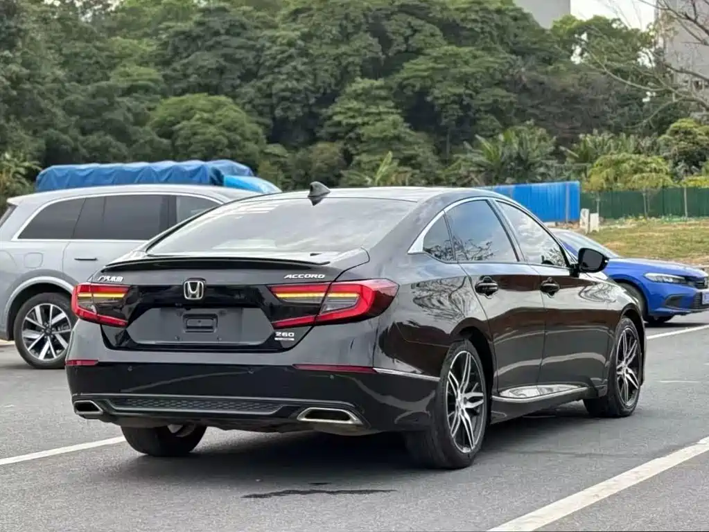 Honda Accord 2022 — фото 5