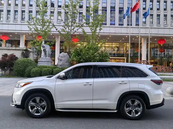 Toyota Highlander 2015