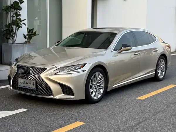 Lexus LS 2018