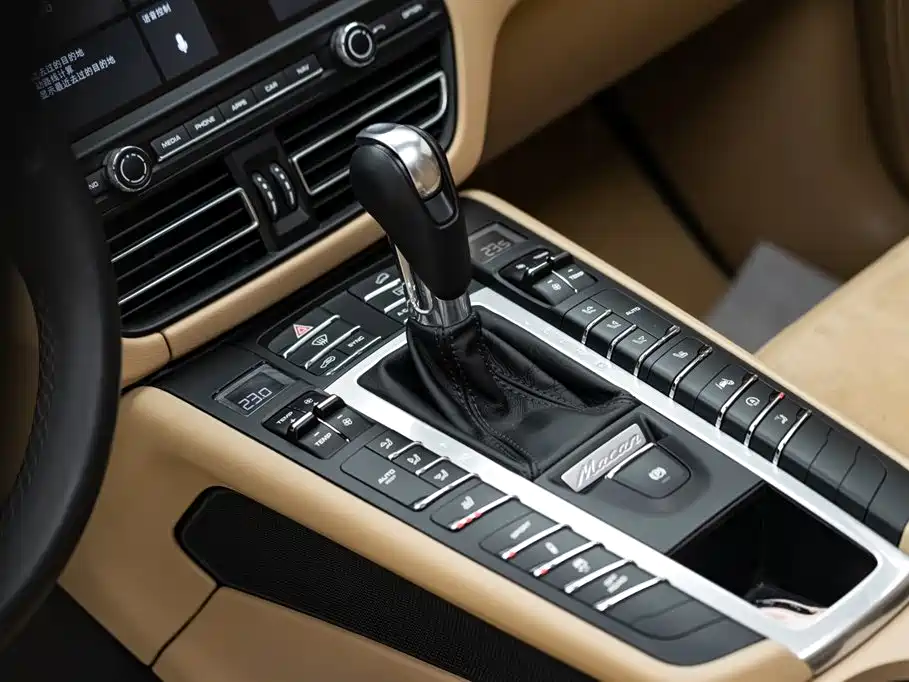 Porsche Macan 2020 — фото 13
