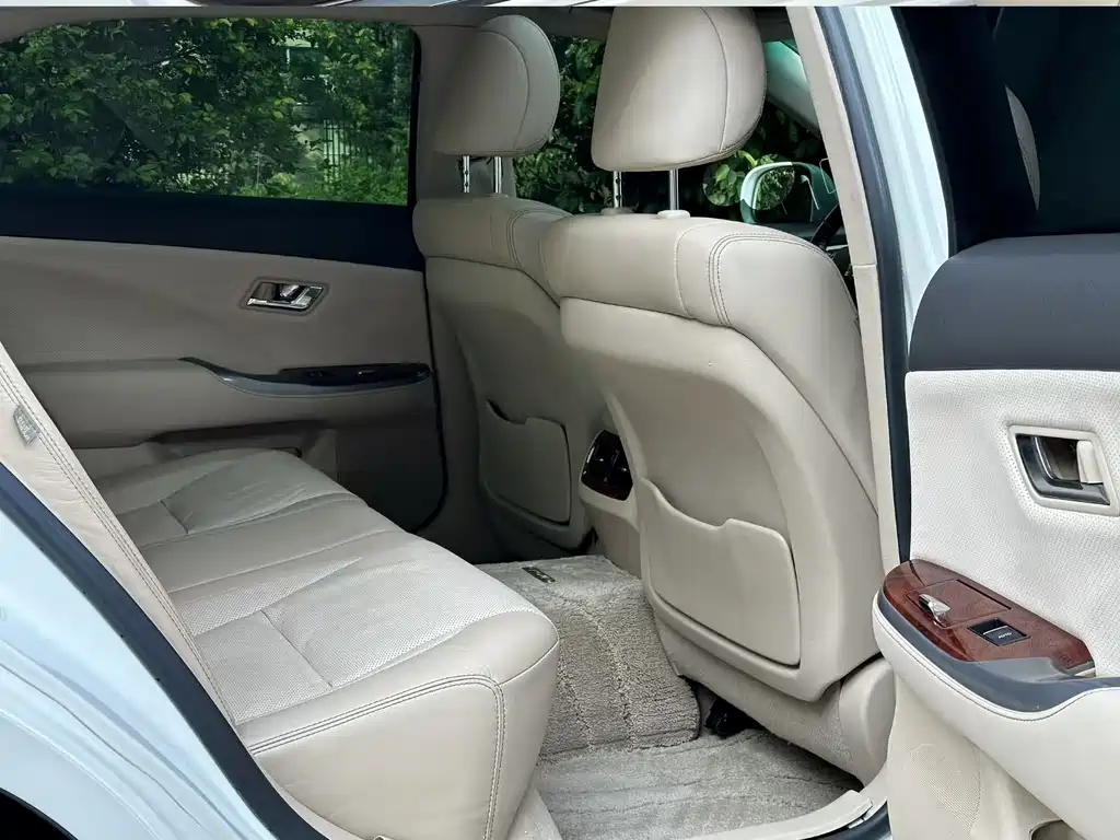 Toyota Crown 2014 — фото 13