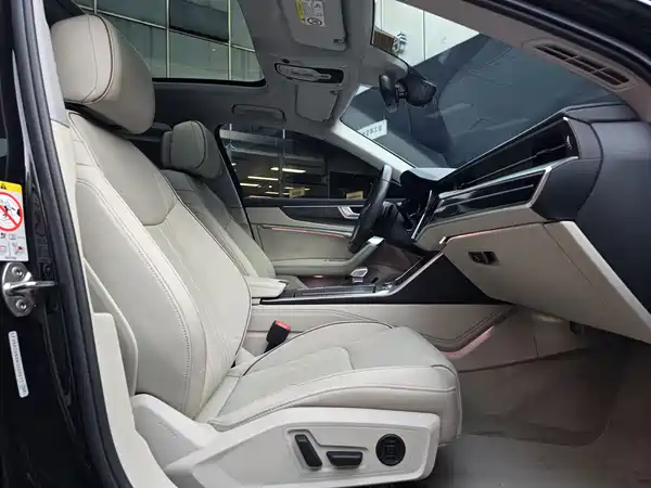 Audi A6L 2022