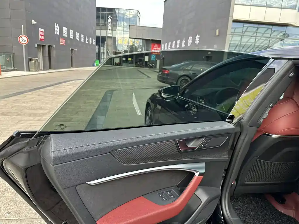 Audi A7L 2023 — фото 21