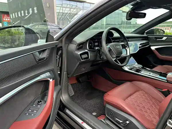 Audi A7L 2023