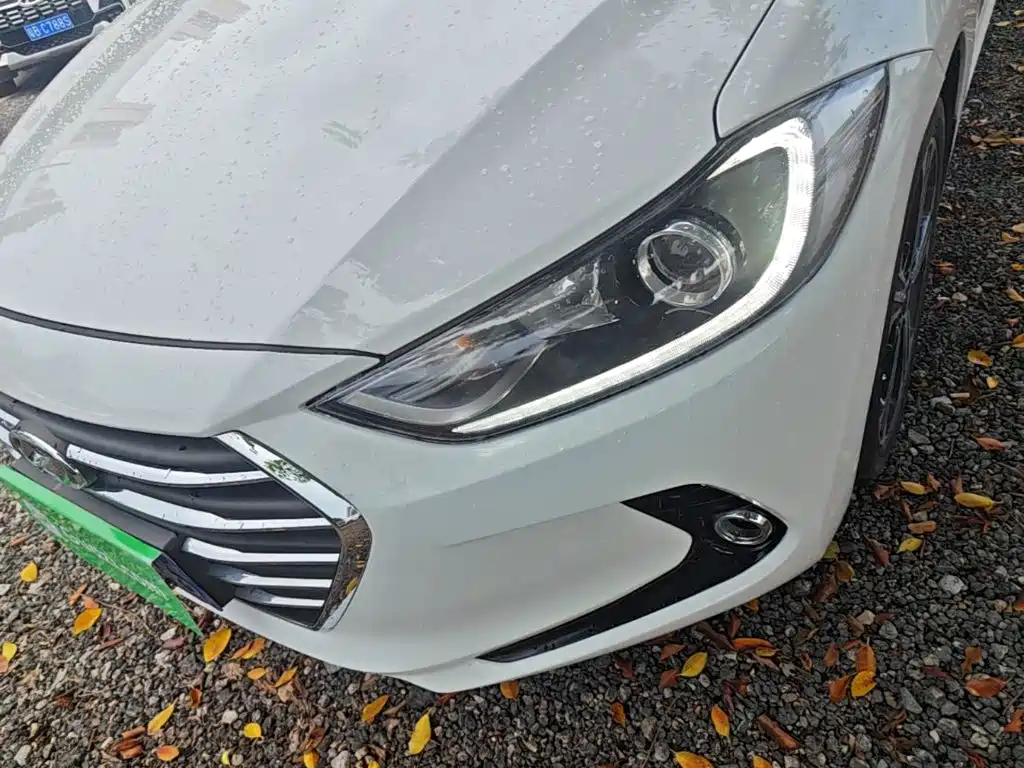 Hyundai Elantra 2019 — фото 24