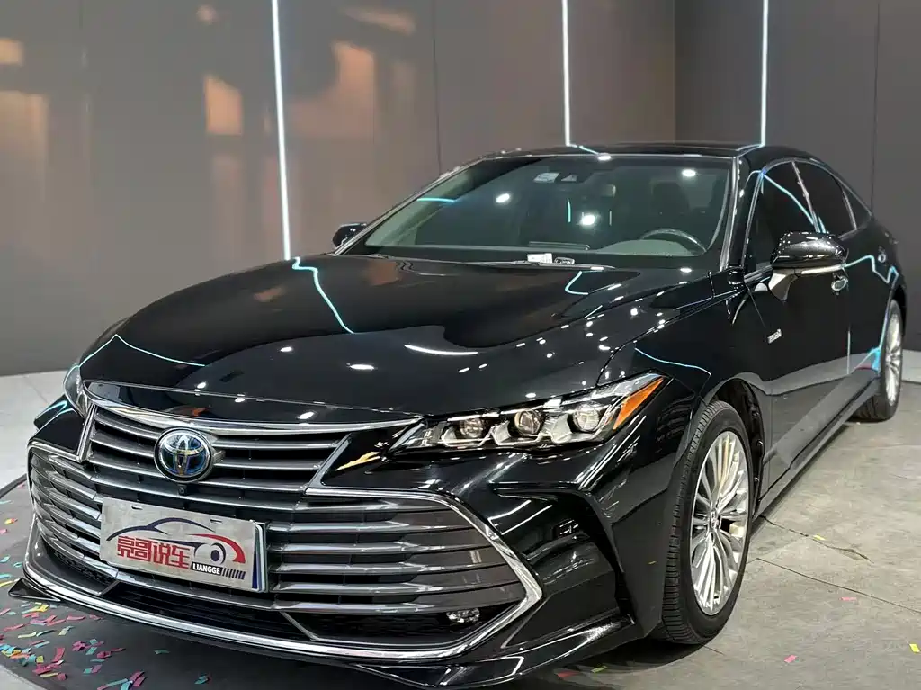 Toyota Avalon 2021 — фото 1