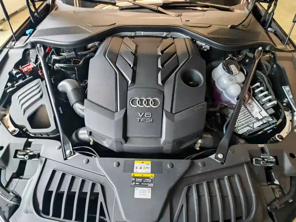 Audi A8 — фото 20